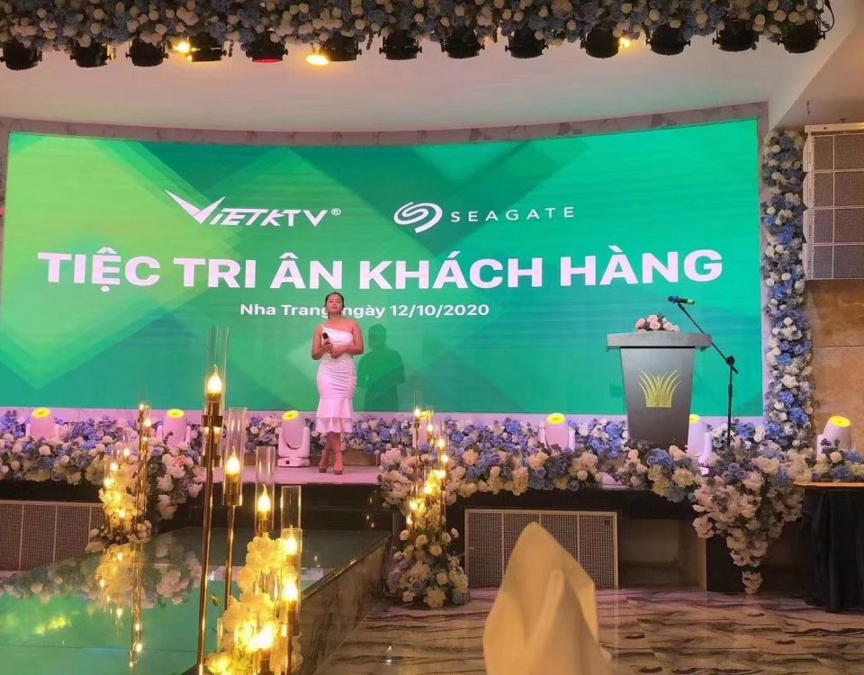 Màn hình LED trong nhà itc ứng dụng tại trung tâm tiệc cưới Emerald Bay Nha Trang, Việt Nam.