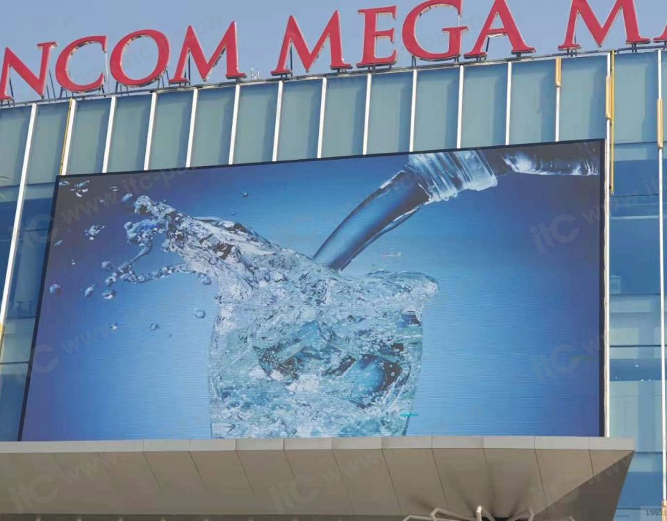 itc 243.3㎡ Светодиодная видеостена P10, оборудованная в торговом центре Vincom Mega Mall Ocean Park City, Вьетнам