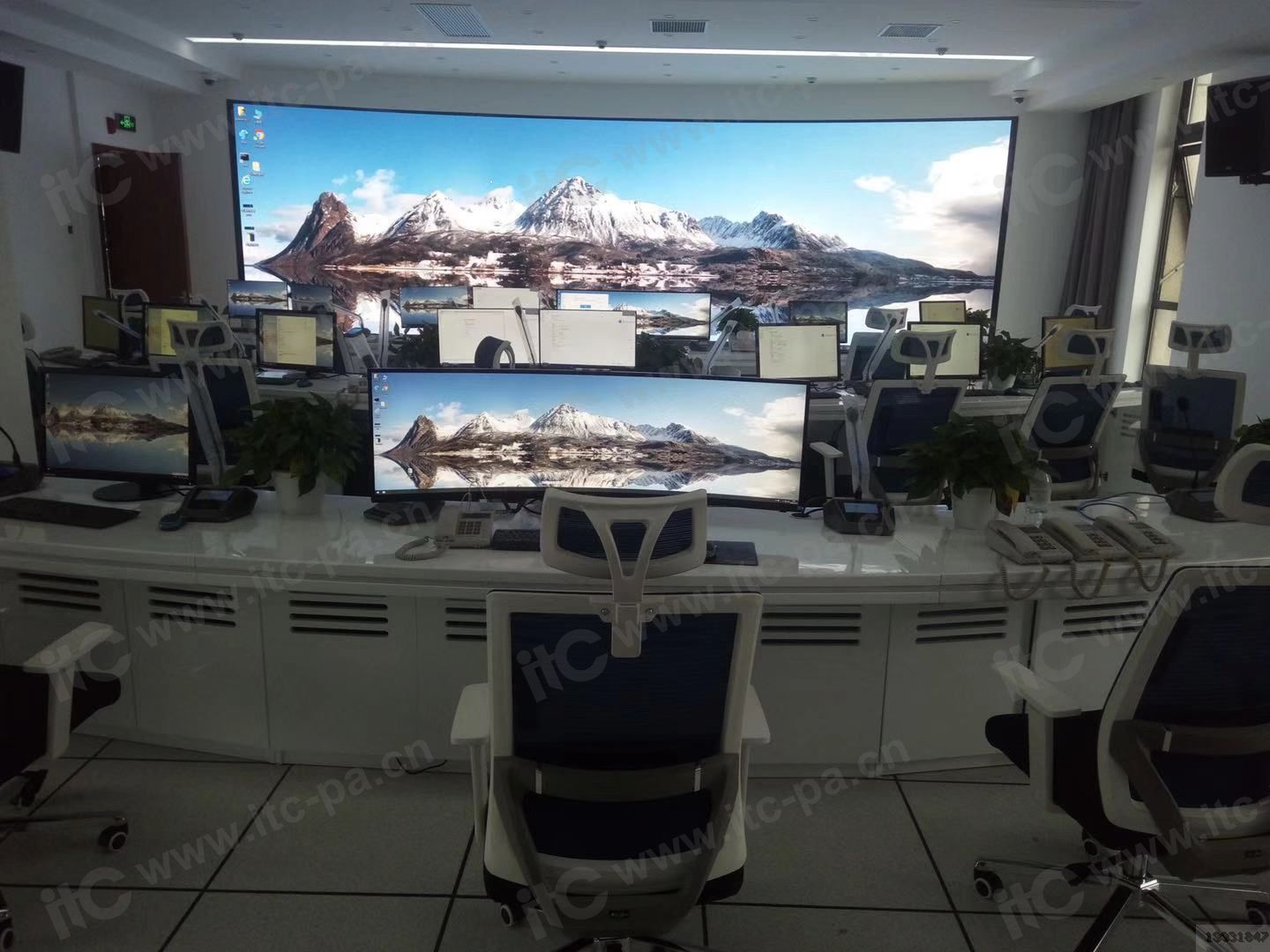 Analyze the Design Elements of LED Video Wall Screen for Traffic Command Center