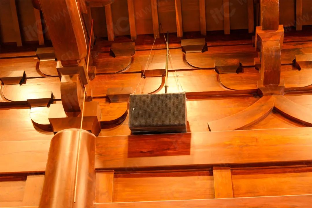 itc linear array speakers