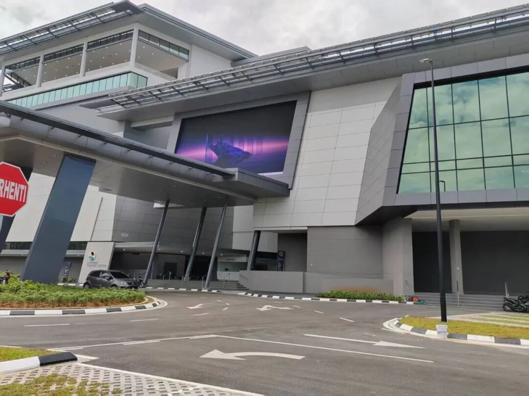 itc K8.0 Pro Series P8 outdoor LED display, covering approximately 116.122 m²